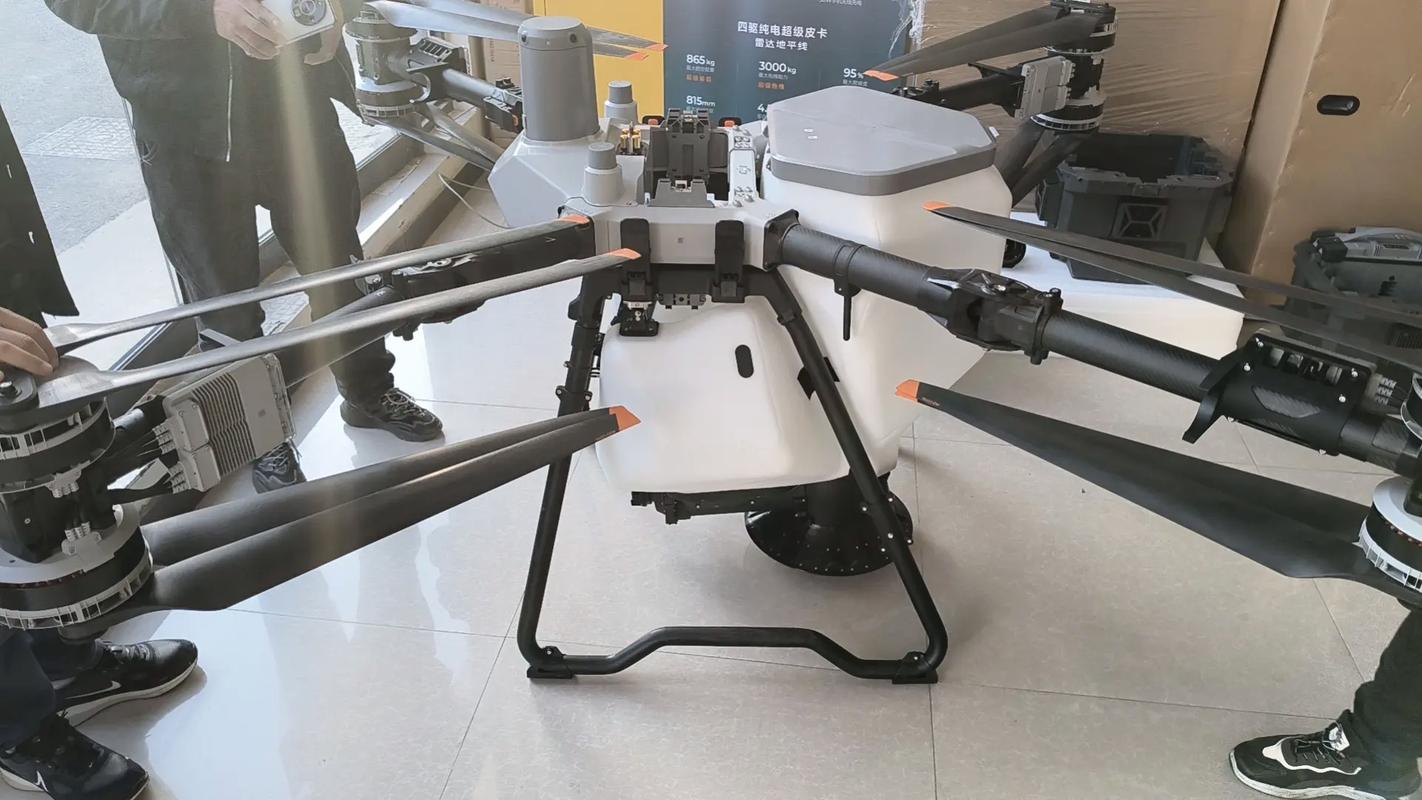 深圳大疆农业植保无人机如何改变传统农业?-第2张图片-广州国自机器人 深圳大疆农业植保无人机如何改变传统农业?-第2张图片-广州国自机器人