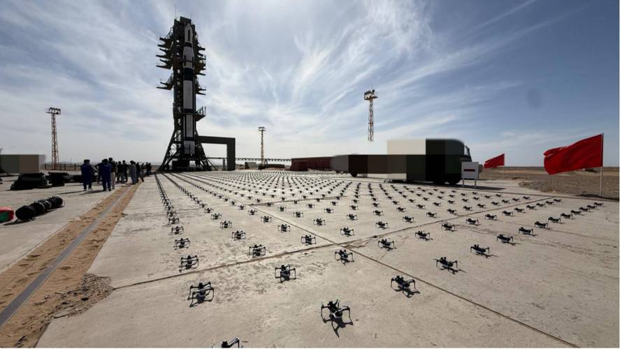 电脑如何精准控制无人机空中表演？-第2张图片-广州国自机器人