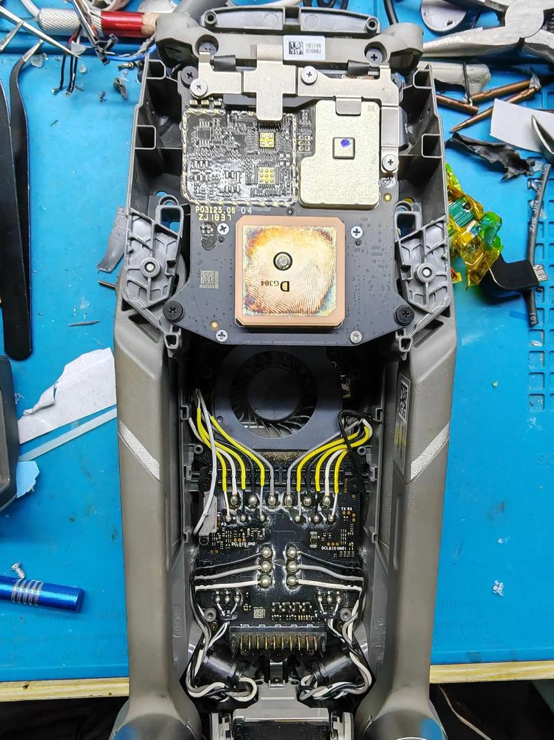 大疆无人机gps怎么拆-第1张图片-广州国自机器人