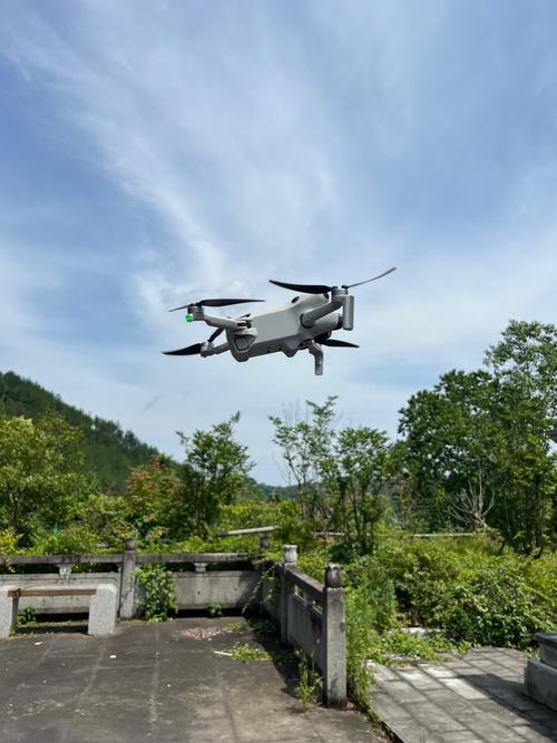大无人机为何能低于起飞点飞行？-第2张图片-广州国自机器人