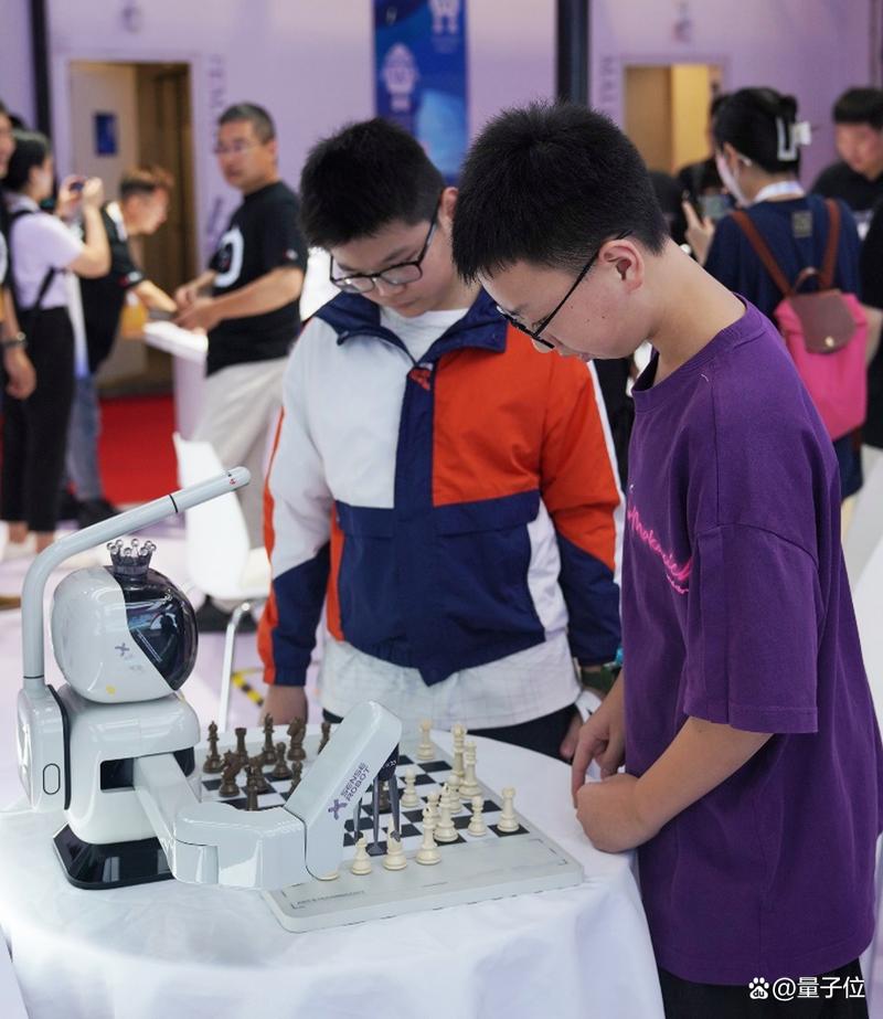 人机对弈，国际象棋与AI谁更胜一筹？-第2张图片-广州国自机器人