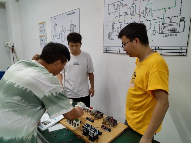 KUKA机器人电气培训,学什么?怎么学?-第1张图片-广州国自机器人 KUKA机器人电气培训,学什么?怎么学?-第1张图片-广州国自机器人