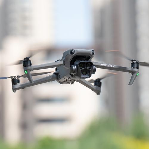 新疆无人机飞行高度上限是多少？-第1张图片-广州国自机器人