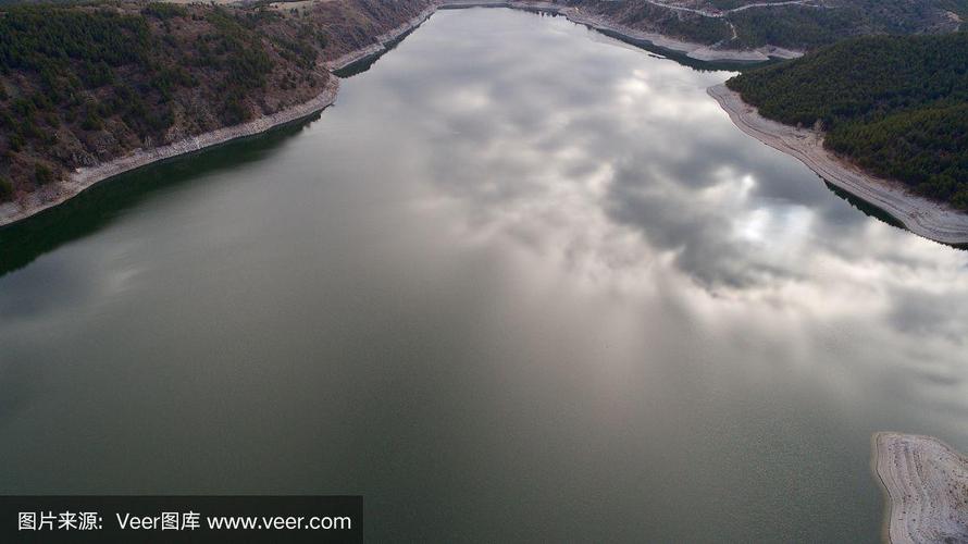宁夏银川湖面无人机拍到什么？-第2张图片-广州国自机器人