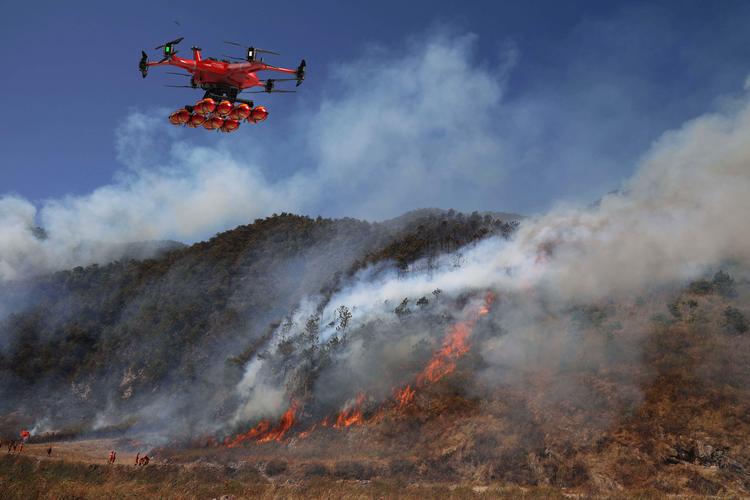 消防无人机旋翼如何高效灭火？-第3张图片-广州国自机器人