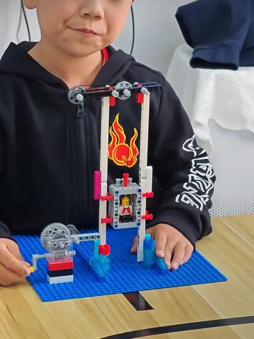 STEM积木机器人如何启蒙创新思维？-第1张图片-广州国自机器人