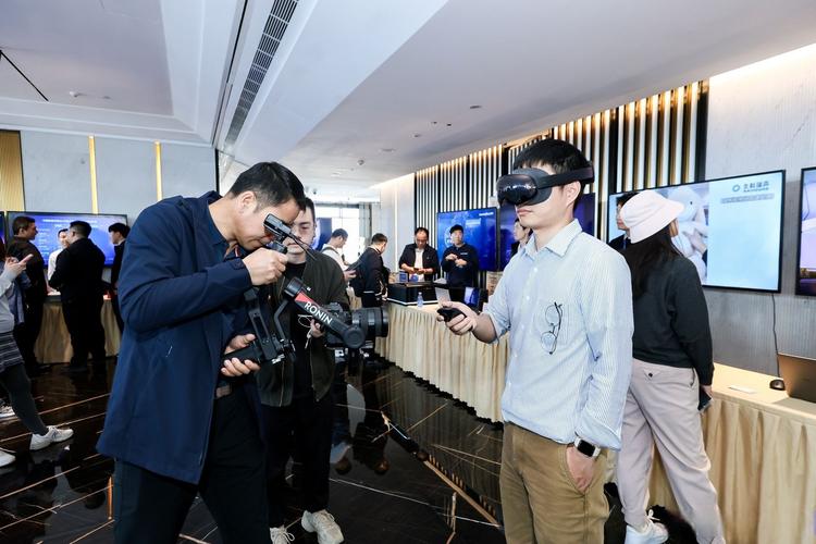 恒生AI发布会将发布哪些核心产品？-第3张图片-广州国自机器人