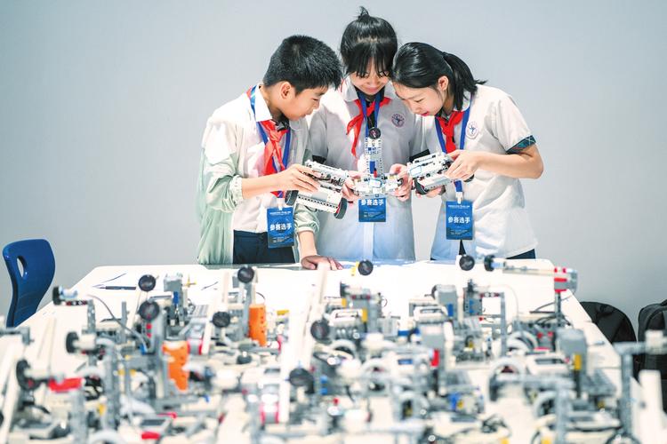 人机科技如何推动机器人比赛创新？-第2张图片-广州国自机器人