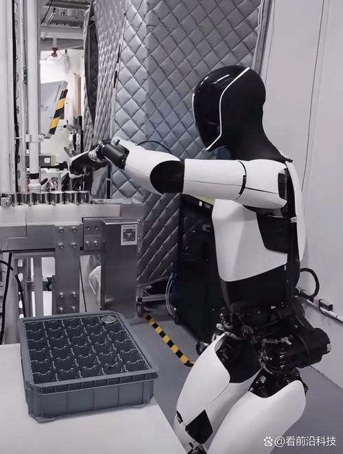 特斯拉工厂150机器人有何作用？-第1张图片-广州国自机器人