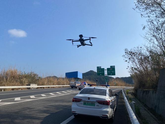 无人机如何实现空中交通有效监控?-第3张图片-广州国自机器人 无人机如何实现空中交通有效监控?-第3张图片-广州国自机器人