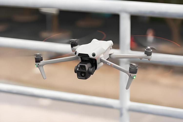 大疆2025新无人机有哪些升级亮点？-第2张图片-广州国自机器人