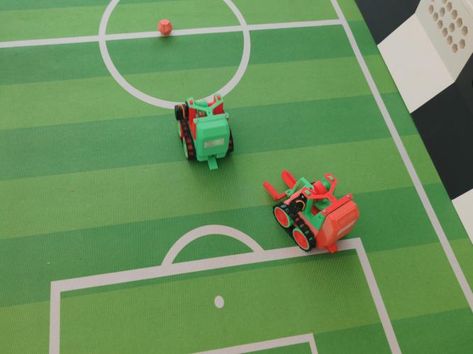 足球机器人编程平台如何实现智能协作？-第1张图片-广州国自机器人