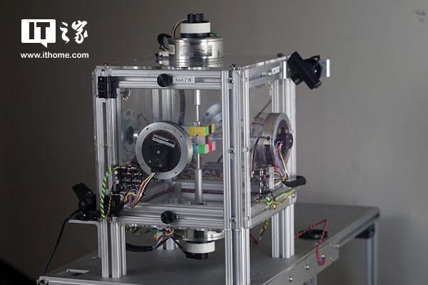 解魔方机器人0.38秒如何实现？-第1张图片-广州国自机器人