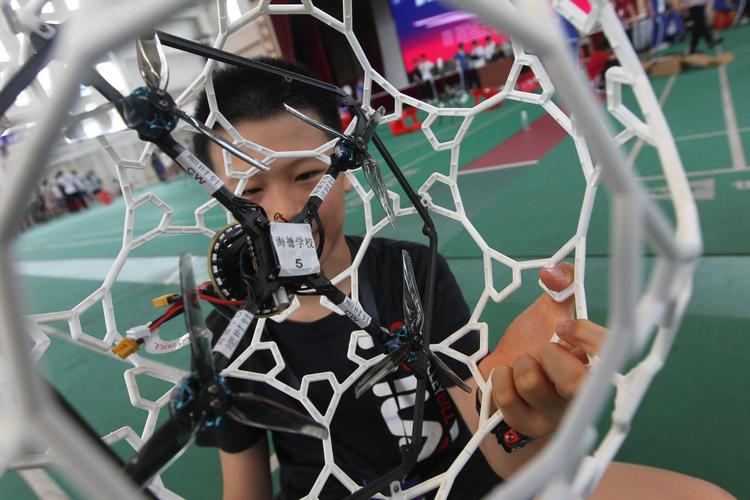 东莞无人机大赛视频直播有何看点？-第2张图片-广州国自机器人