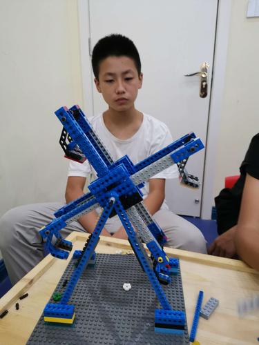 深圳奇幻机器人培训，能让孩子收获什么？-第3张图片-广州国自机器人