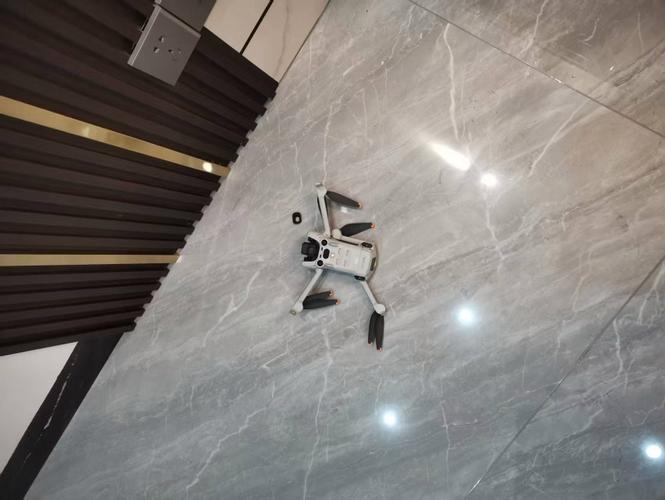 无人机撞墙是否属于碰撞？-第1张图片-广州国自机器人