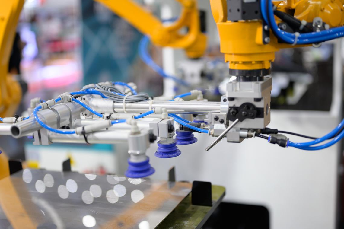 AI会提升生产力还是冲击就业？-第3张图片-广州国自机器人