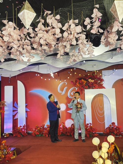 80硕士机器人结婚，科技与伦理如何交融？-第1张图片-广州国自机器人