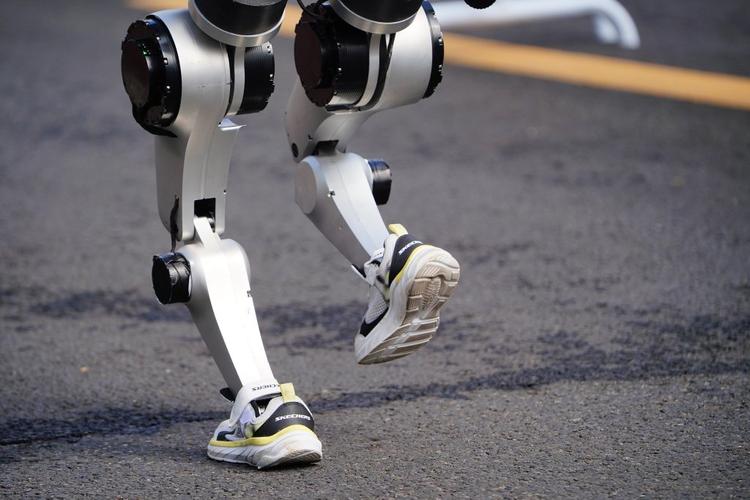 机器人DURUS为何要穿鞋子？-第1张图片-广州国自机器人