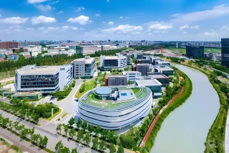 人工智能小镇产业园如何引领产业升级？-第1张图片-广州国自机器人