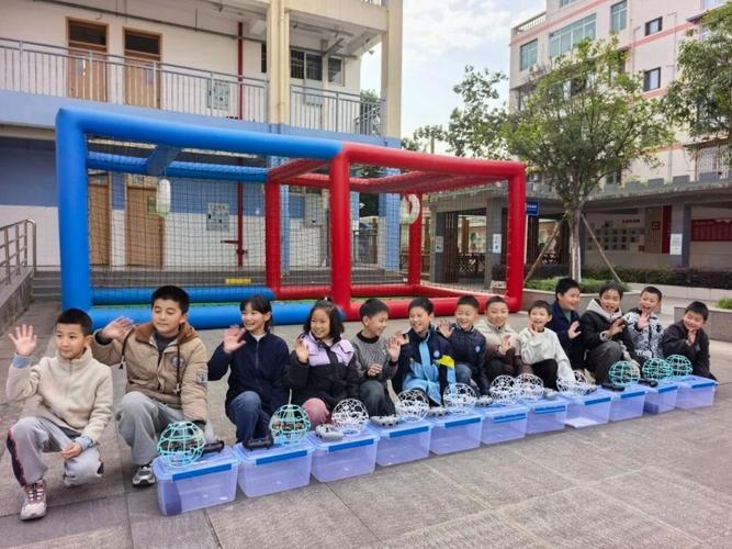 脚踩无人机进球场 真假-第1张图片-广州国自机器人 脚踩无人机进球场 真假-第1张图片-广州国自机器人