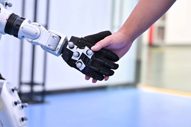 左手机器人 vs 右手机器人，谁更厉害？-第1张图片-广州国自机器人