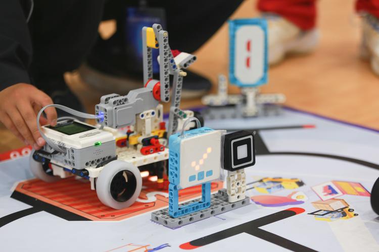 机器人图片如何操作机器人？-第2张图片-广州国自机器人