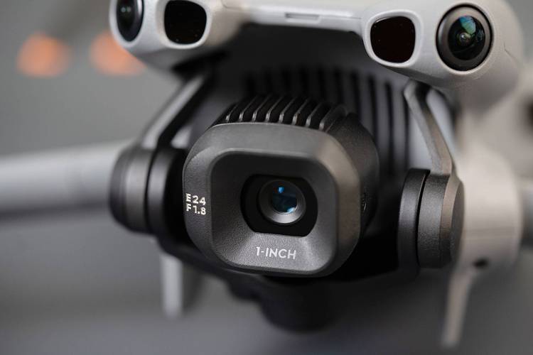 大疆无人机相机CMOS有何核心技术优势？-第2张图片-广州国自机器人