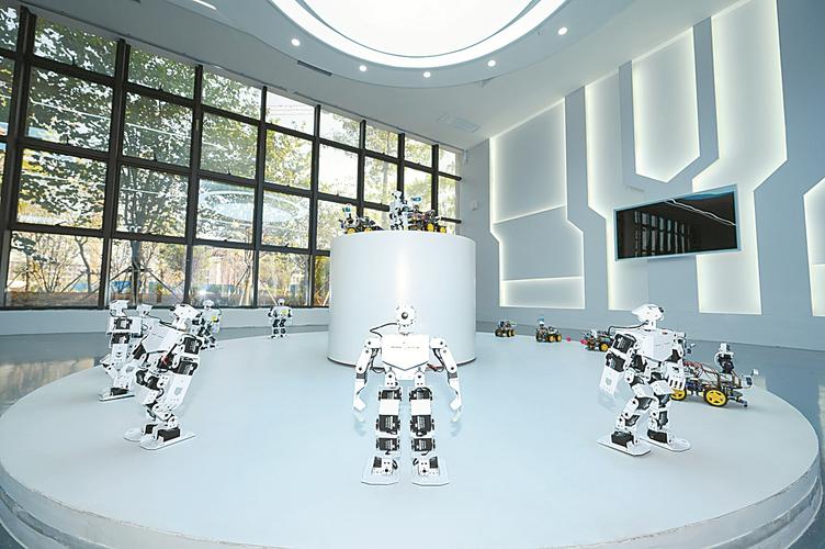 人工智能体验馆为何让人感觉高大上？-第3张图片-广州国自机器人