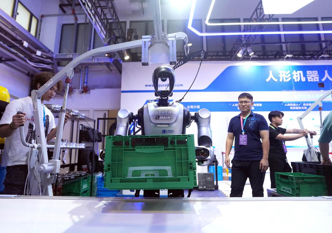 2025龙华机器人比赛-第3张图片-广州国自机器人