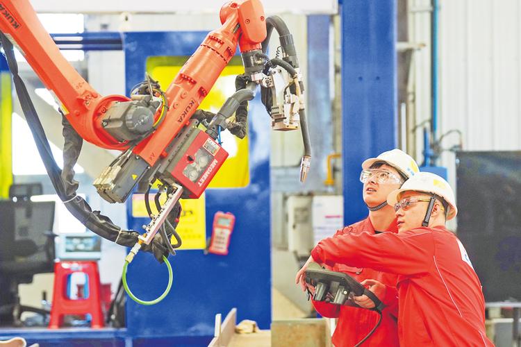 焊接机器人系统集成公司如何选？-第1张图片-广州国自机器人