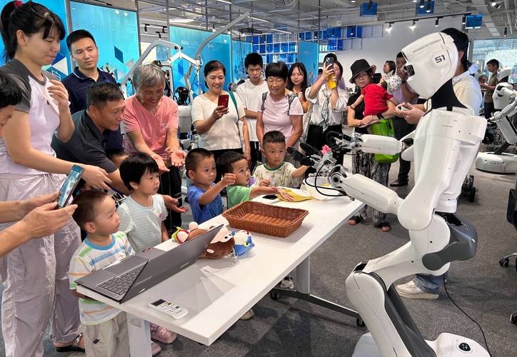 机器人实体店如何开？成本与选址是关键？-第1张图片-广州国自机器人