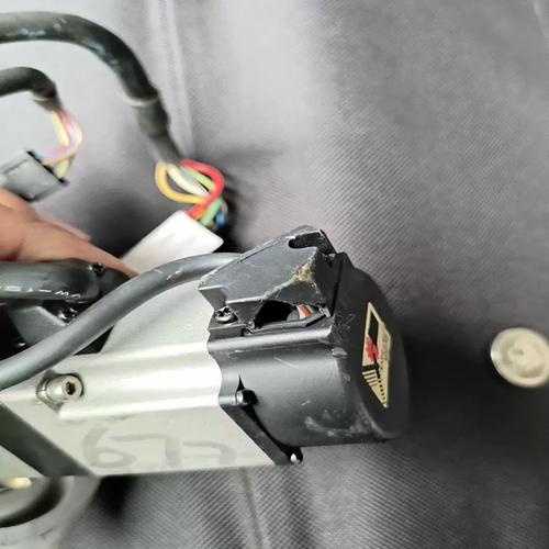 KUKA机器人伺服电机如何选型维护？-第1张图片-广州国自机器人