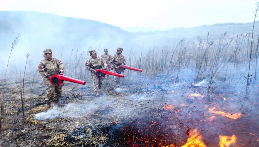 isis无人机投弹视频-第2张图片-广州国自机器人