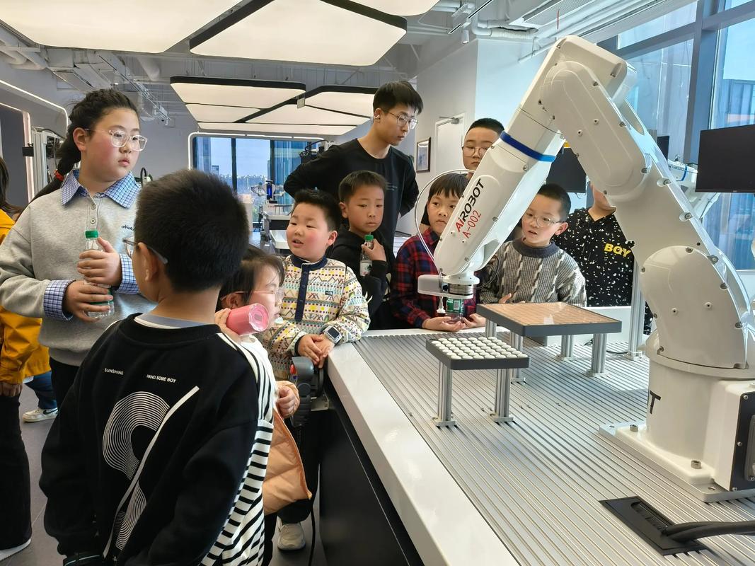 上海家庭机器人挑战赛，比的是啥？-第3张图片-广州国自机器人