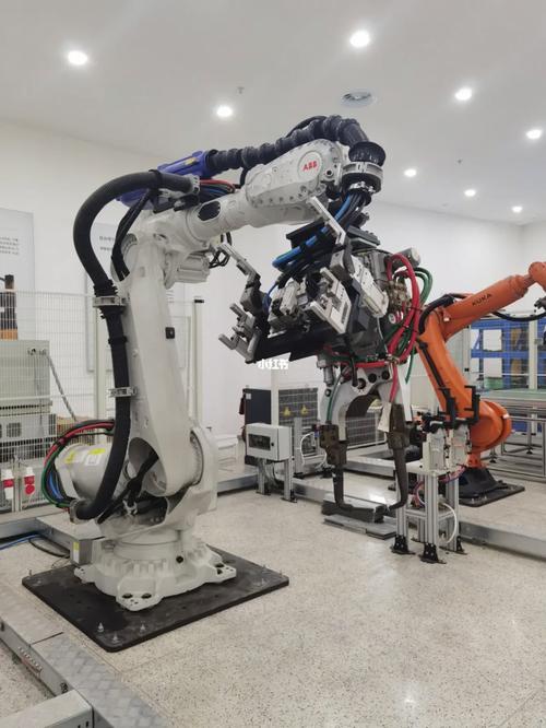 哈尔滨工程大学机器人有何突破?-第1张图片-广州国自机器人 哈尔滨工程大学机器人有何突破?-第1张图片-广州国自机器人