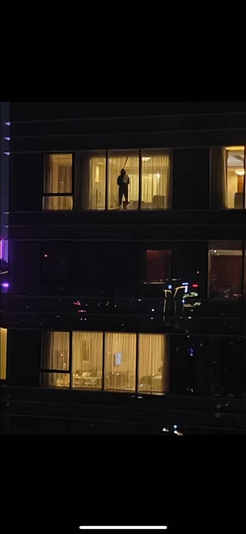 无人机偷拍magnet,隐私安全如何保障?-第1张图片-广州国自机器人 无人机偷拍magnet,隐私安全如何保障?-第1张图片-广州国自机器人