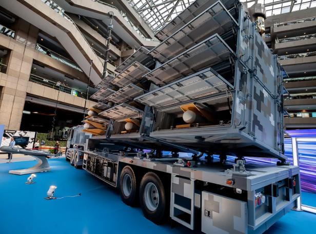 Intel无人机阵列如何实现精准协同？-第3张图片-广州国自机器人