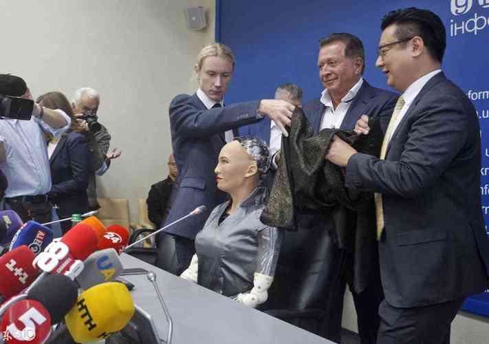 智能机器人索菲亚采访-第1张图片-广州国自机器人