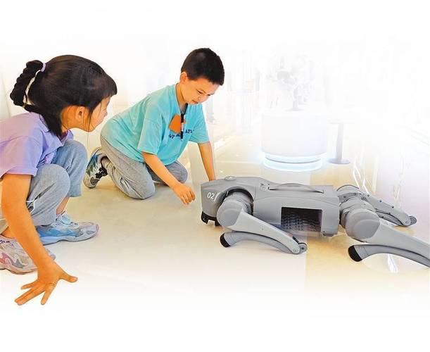 老头机器人为何教滑板小孩？-第2张图片-广州国自机器人