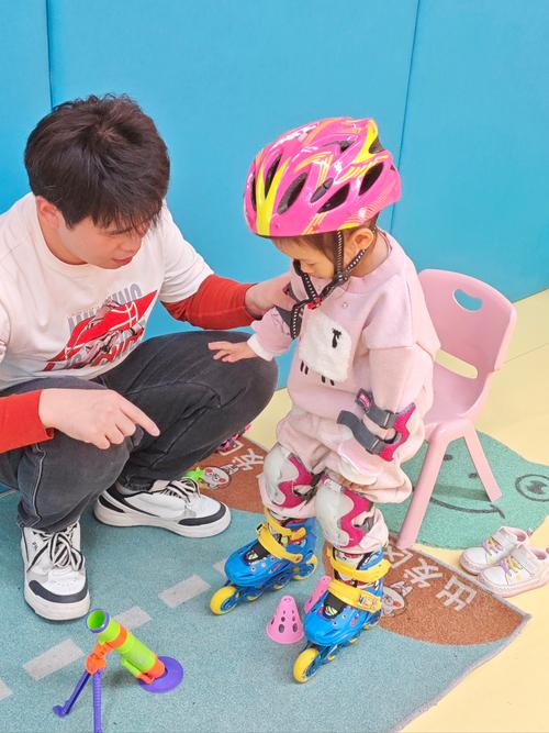 老头机器人为何教滑板小孩？-第3张图片-广州国自机器人