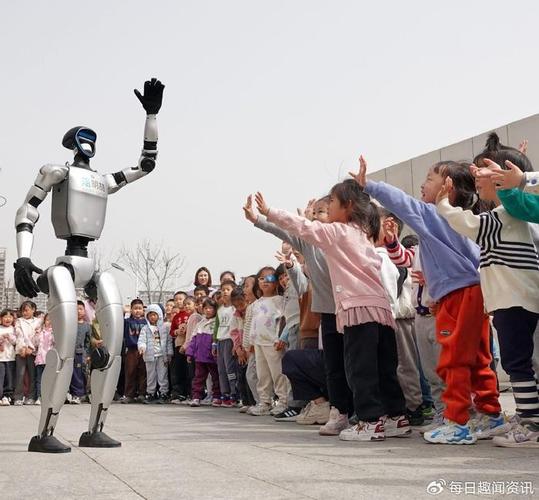 六一机器人游戏如何玩转欢乐？-第2张图片-广州国自机器人