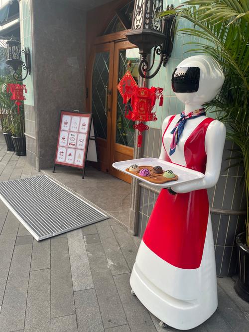 泰州大润发机器人餐厅,机器人如何服务?-第1张图片-广州国自机器人 泰州大润发机器人餐厅,机器人如何服务?-第1张图片-广州国自机器人