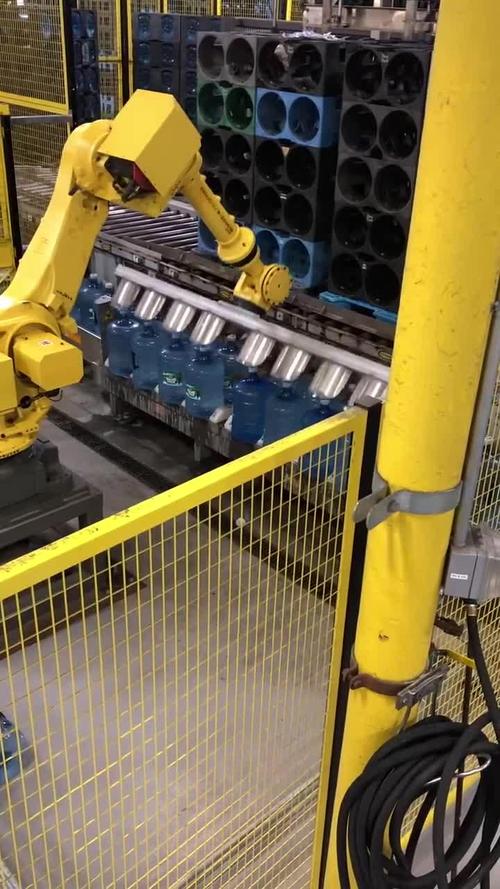 手机玻璃搬运机器人如何实现精准高效？-第2张图片-广州国自机器人