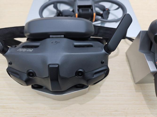 Snap便携折叠无人机,折叠后多小?续航多久?-第3张图片-广州国自机器人 Snap便携折叠无人机,折叠后多小?续航多久?-第3张图片-广州国自机器人