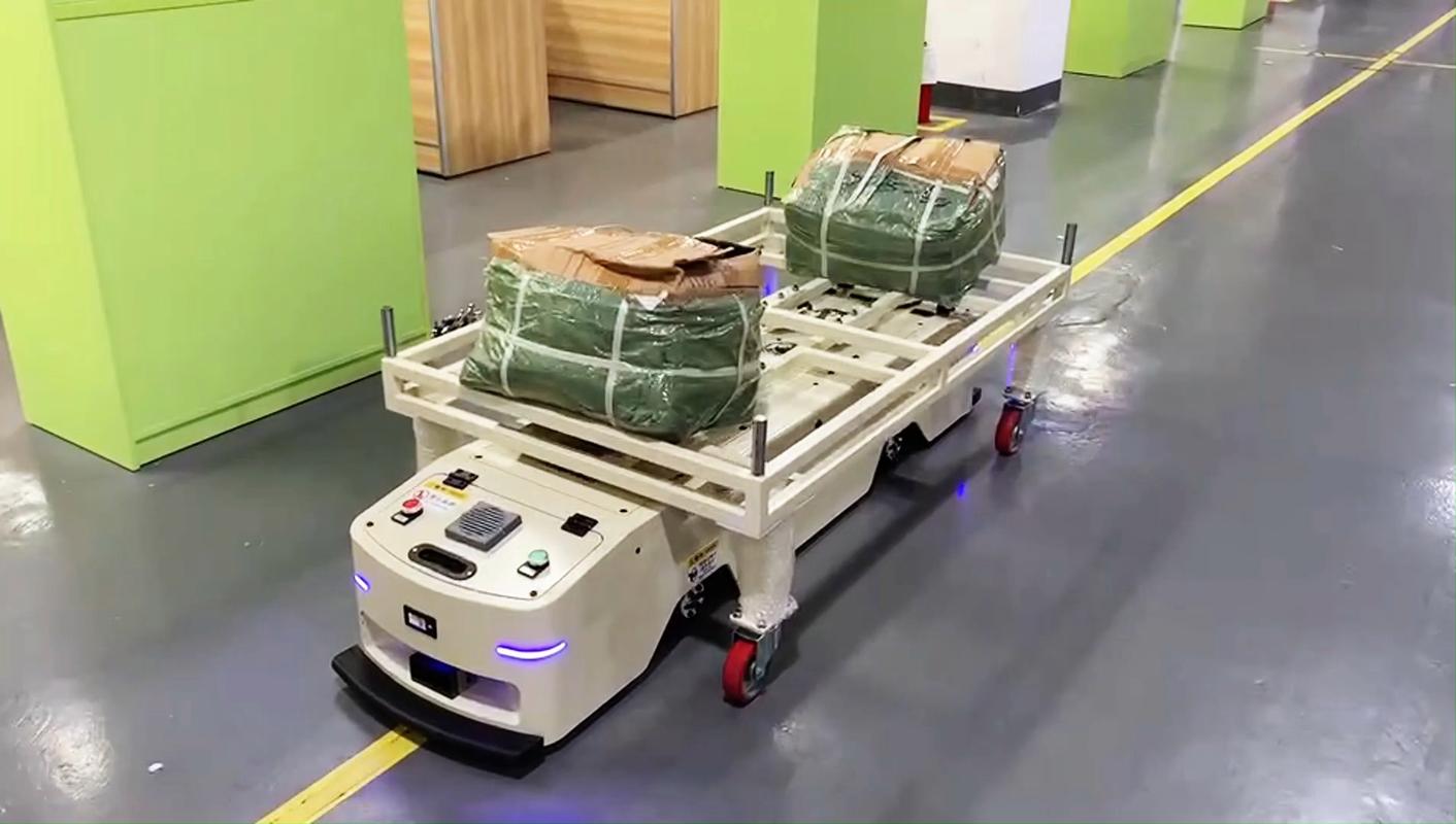 深圳agv泊车机器人-第1张图片-广州国自机器人