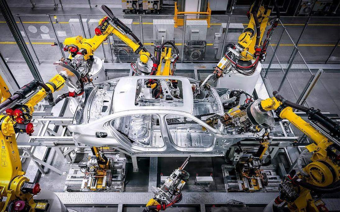 汽车生产中机器人如何实现精准作业？-第1张图片-广州国自机器人