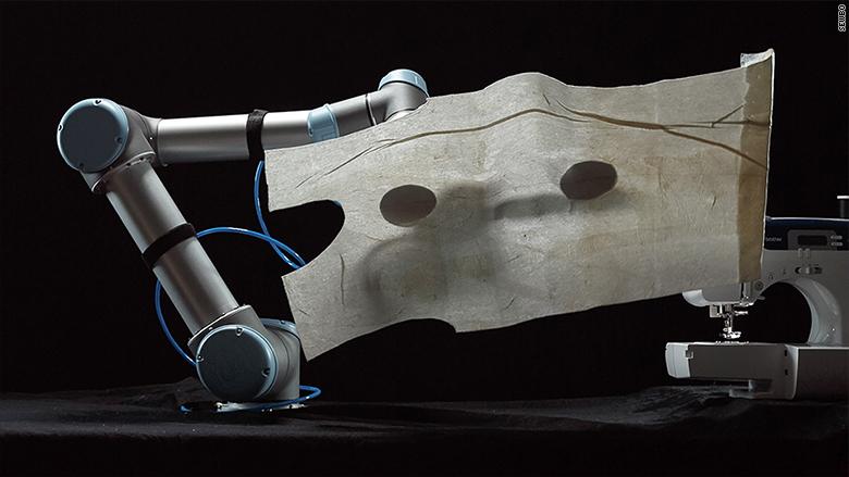 缝纫机器人sewbo如何改变服装制造？-第1张图片-广州国自机器人