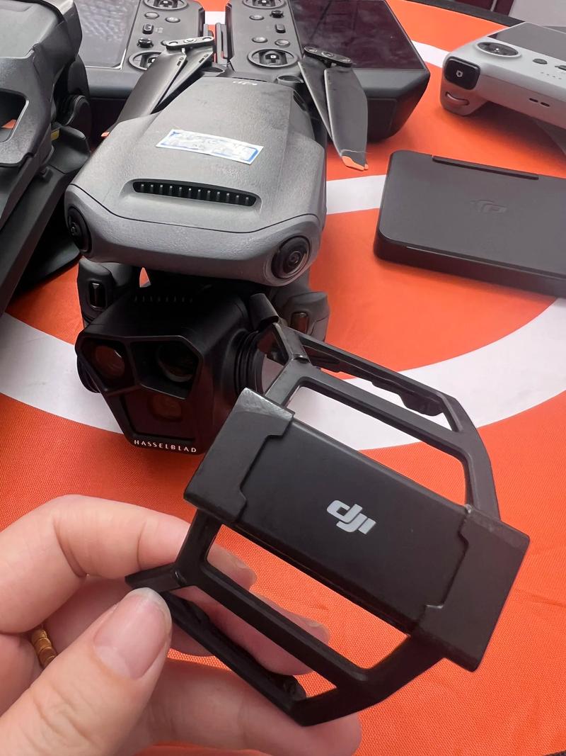 大疆无人机机头红灯是什么原因?-第2张图片-广州国自机器人 大疆无人机机头红灯是什么原因?-第2张图片-广州国自机器人