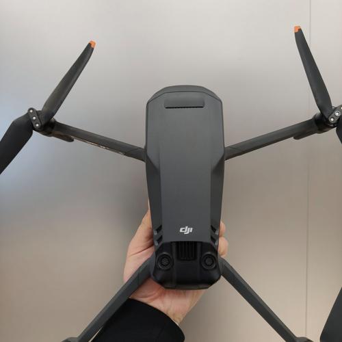 大疆无人机不限飞机型，所有机型都通用吗？-第1张图片-广州国自机器人